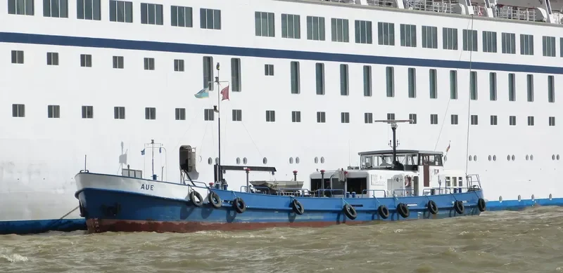 AUE General Cargo IMO 7225037 photo 3