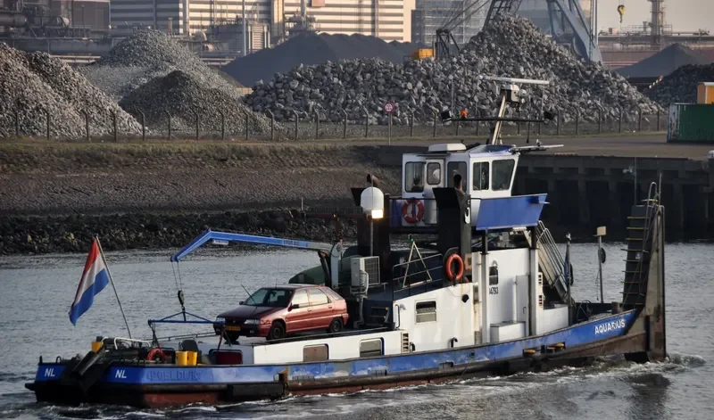 AQUARIUS Tug Boat IMO 7226251 photo 3