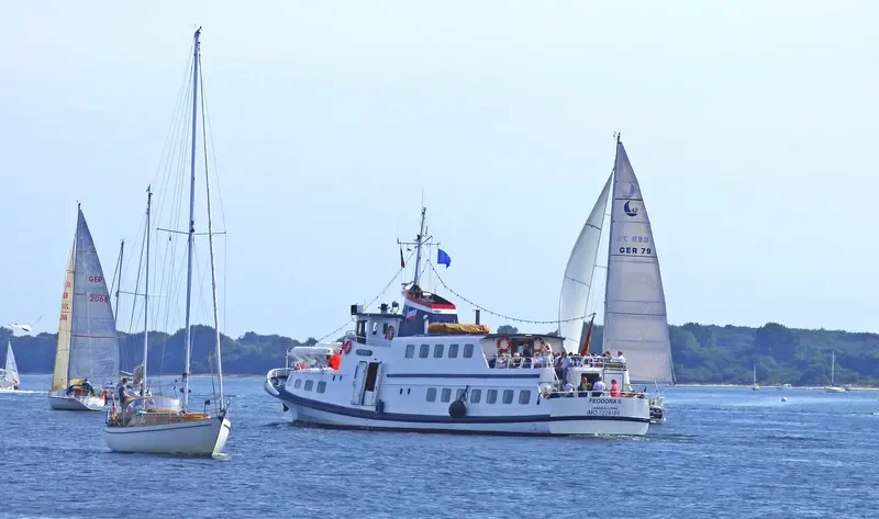 FEODORA II Passenger Ship IMO 7229186 photo 4