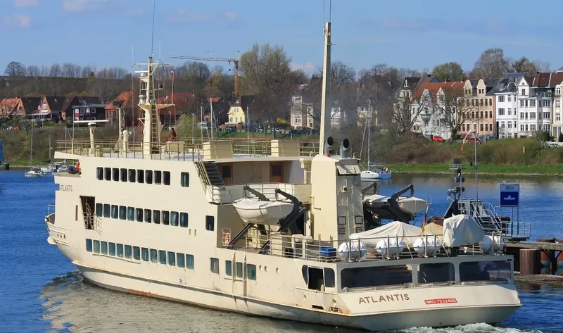 ATLANTIS Passenger Ship IMO 7232406 photo 2