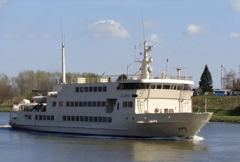 ATLANTIS Passenger Ship IMO 7232406 photo 4