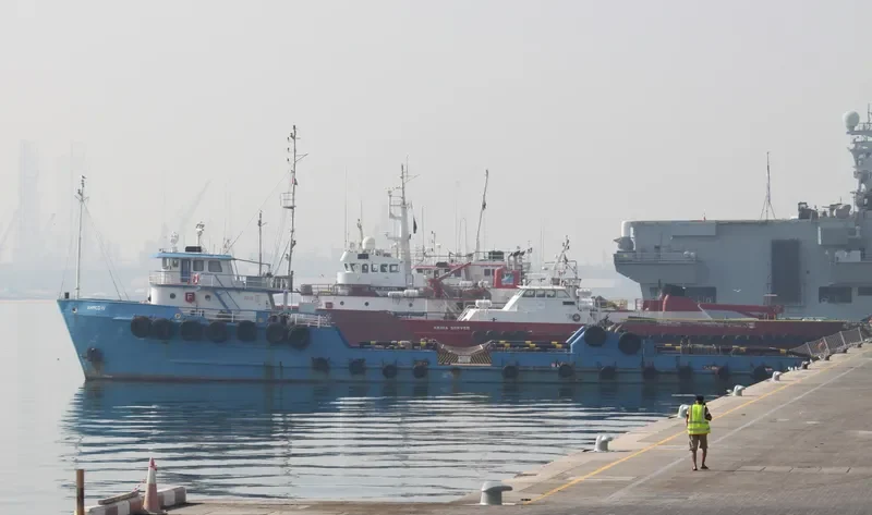 AHMED IV Offshore Vessel IMO 7237420 photo 3