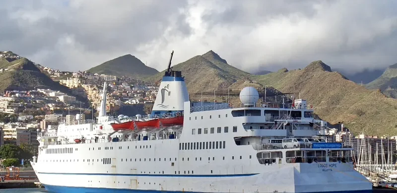 LOGOS HOPE Passenger Ship IMO 7302914 photo 7