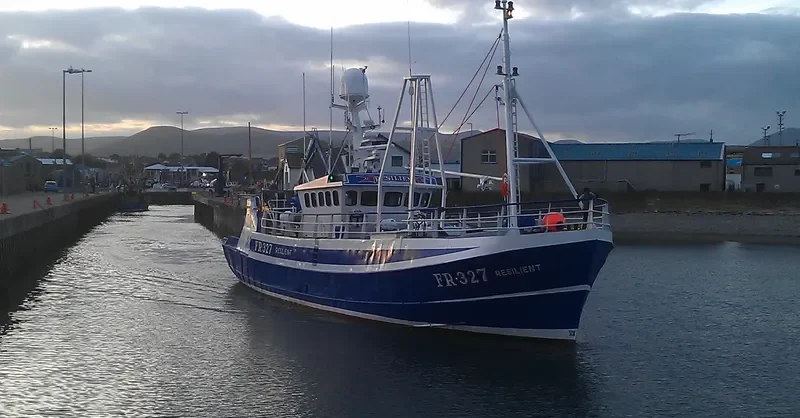 RESILIENT Fishing Vessel IMO 7305382 photo 10