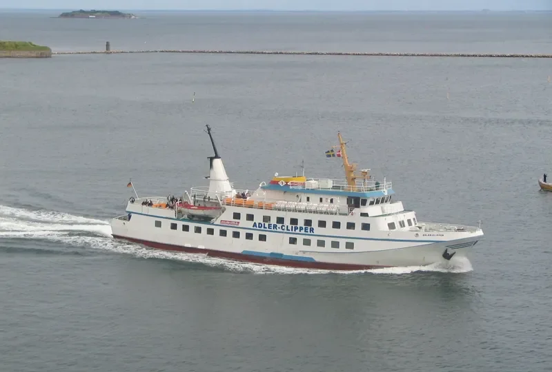 SPIRIT OF BRAZIL VII Passenger Ship IMO 7305629 photo 4