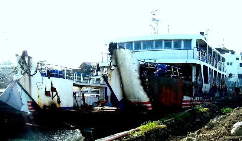 SUPER SHUTTLE FERRY 9 Ro-Ro IMO 7311185 photo 2