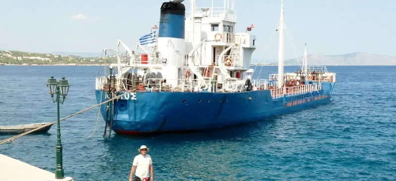 LINDOS Tanker IMO 7312610 photo 10