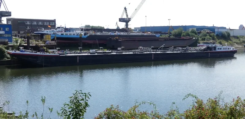 NESTOR SEVRIN Tanker IMO 7324493 photo 10
