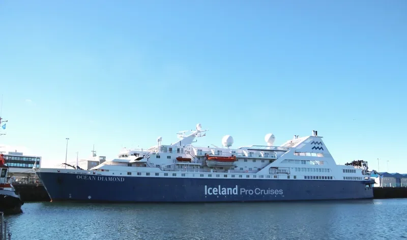 OCEAN DIAMOND Passenger Ship IMO 7325629 photo 8