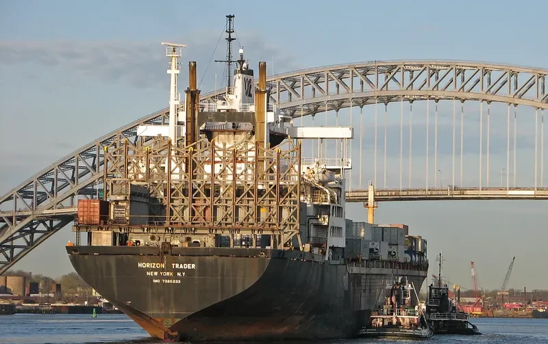 HORIZON TRADER Container Ship IMO 7326233 photo 10