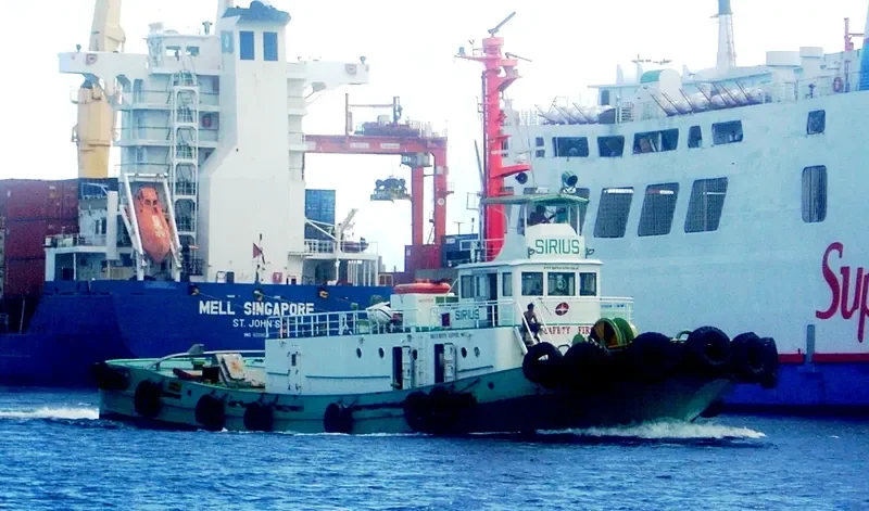 SIRIUS Tug Boat IMO 7331599 photo 3