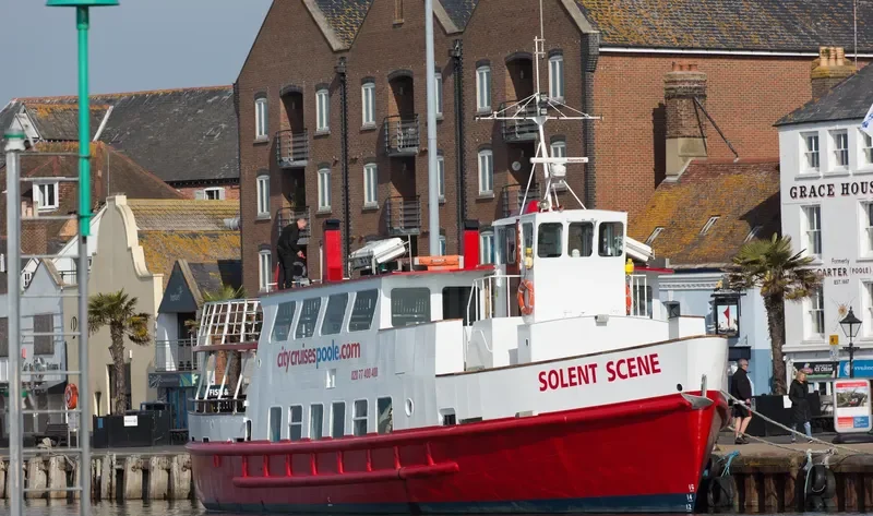SOLENT SCENE Passenger Ship IMO 7340344