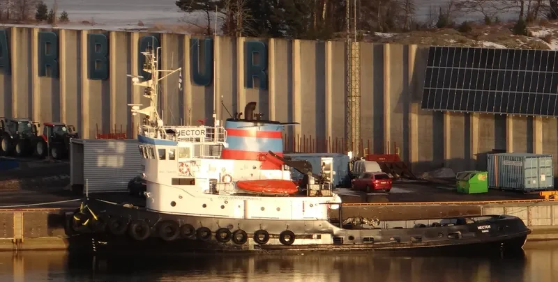 HECTOR Tug Boat IMO 7341166 photo 2