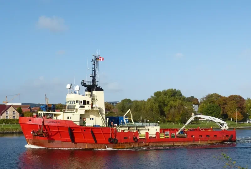 VALDEMAR M Offshore Vessel IMO 7343633 photo 4