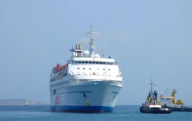 DELPHIN Passenger Ship IMO 7347536 photo 3