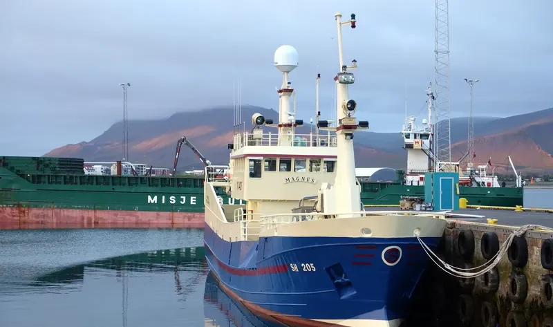 MAGNUS Fishing Vessel IMO 7350612 photo 7