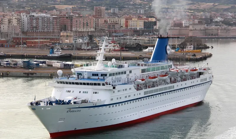 GOLD CLUB Passenger Ship IMO 7358573 photo 2