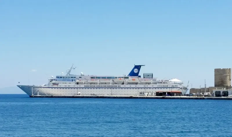 GOLD CLUB Passenger Ship IMO 7358573 photo 9