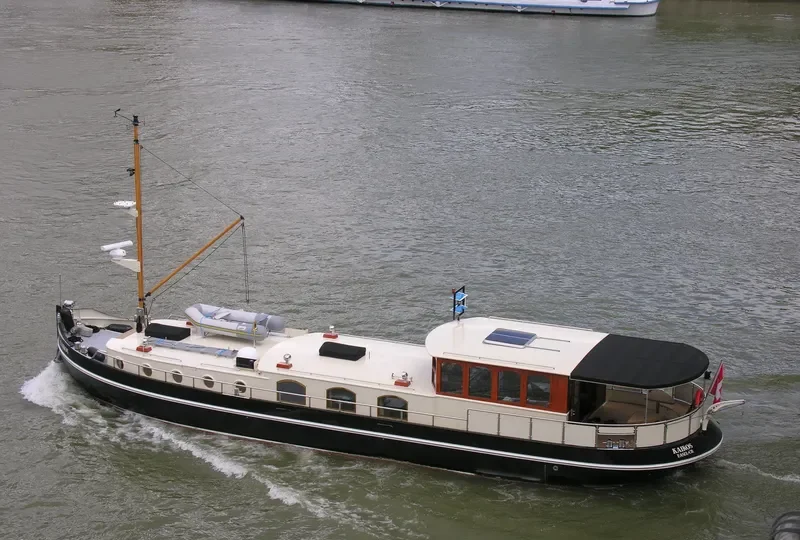 KAIROS Research Vessel IMO 7360980 photo 3