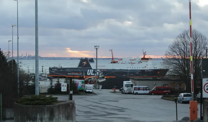 ANA Ro-Ro IMO 7369118 photo 3