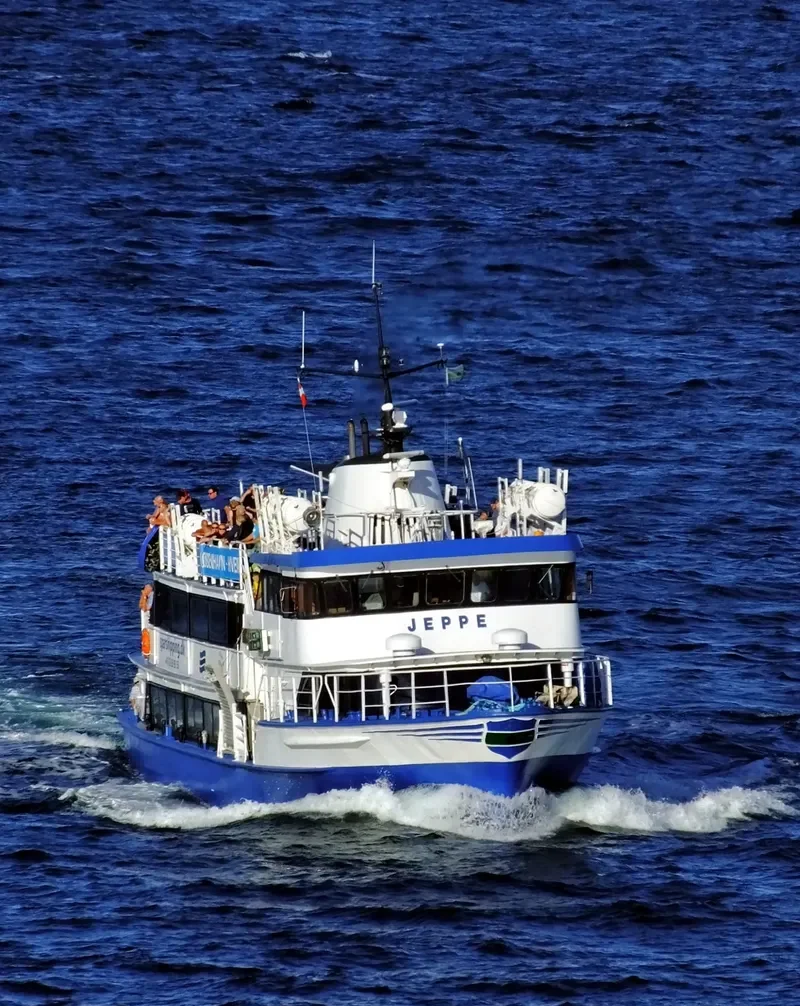 JEPPE Passenger Ship IMO 7369132 photo 2