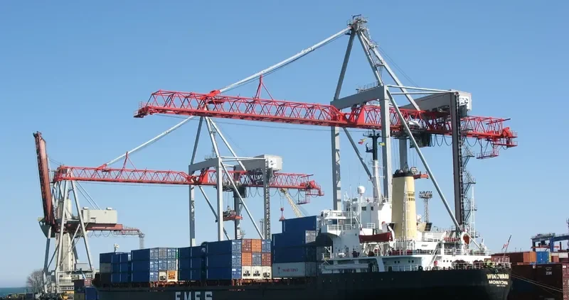 WINDWARD Container Ship IMO 7374113 photo 4