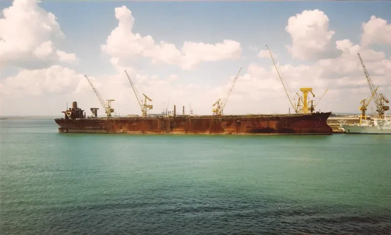 MONT Tanker IMO 7381154 photo 2