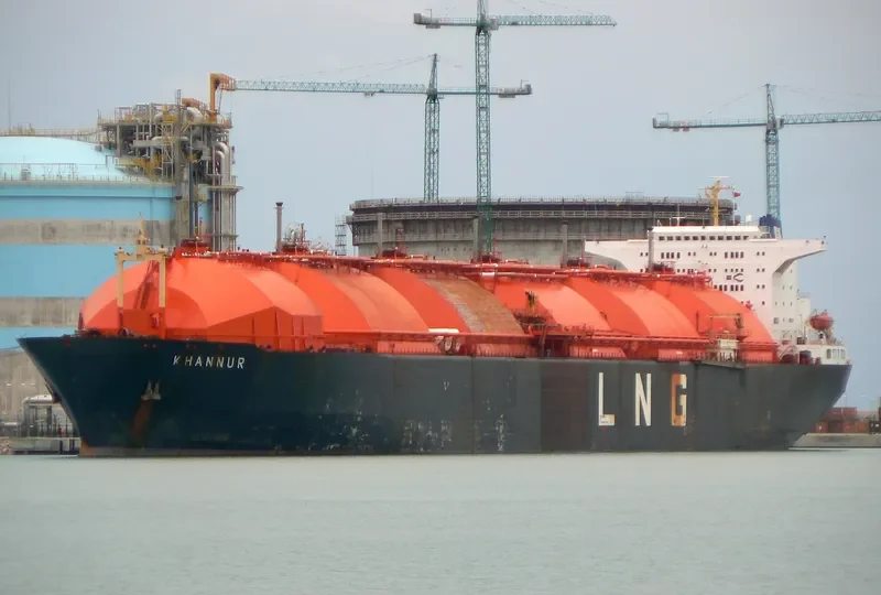 NUSANTARA REGAS SATU Tanker IMO 7382744 photo 3