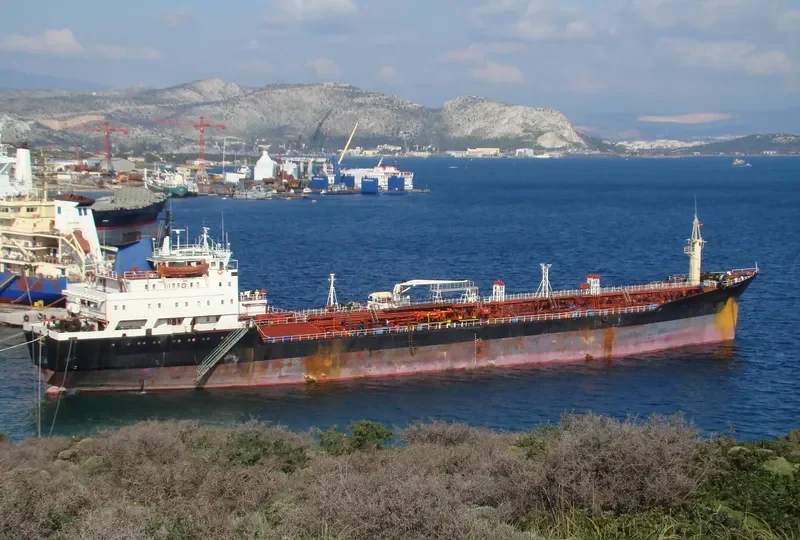 EMPEROR Tanker IMO 7382990 photo 8