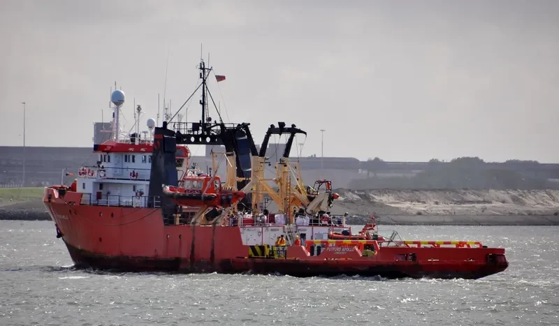 PUTFORD APOLLO Offshore Vessel IMO 7393626 photo 2
