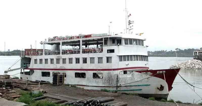 JADESTAR NUEVE Passenger Ship IMO 7396032 photo 2