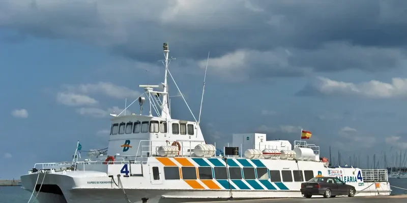 BUENOS AIRES EXPRESS Passenger Ship IMO 7396381 photo 8