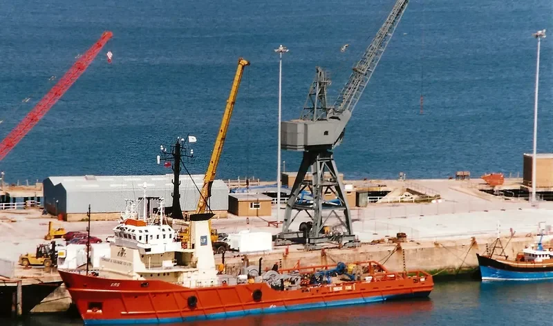 EAS Offshore Vessel IMO 7403146 photo 7