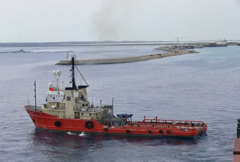 EAS Offshore Vessel IMO 7403146 photo 9
