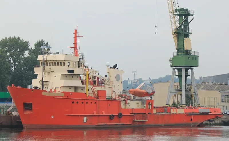 GLOMAR PATRIOT Offshore Vessel IMO 7404176 photo 3