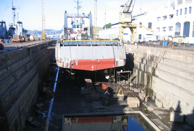 DUNDEE Offshore Vessel IMO 7406239 photo 4
