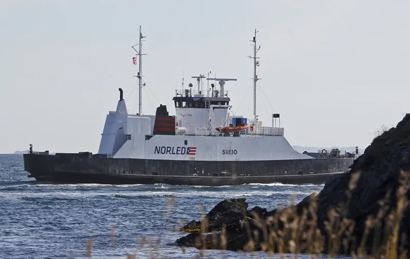 SVEIO Ro-Ro IMO 7407776 photo 2