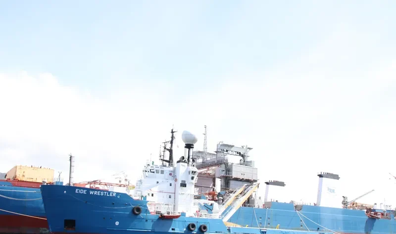 POLAR EXPLORER Offshore Vessel IMO 7415137 photo 9