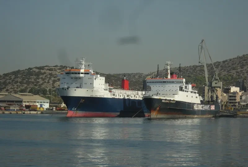 TRADER I Ro-Ro IMO 7419456 photo 6