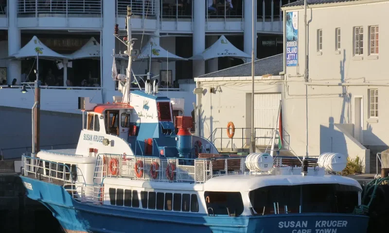 SUSAN KRUGER Passenger Ship IMO 7421045 photo 2