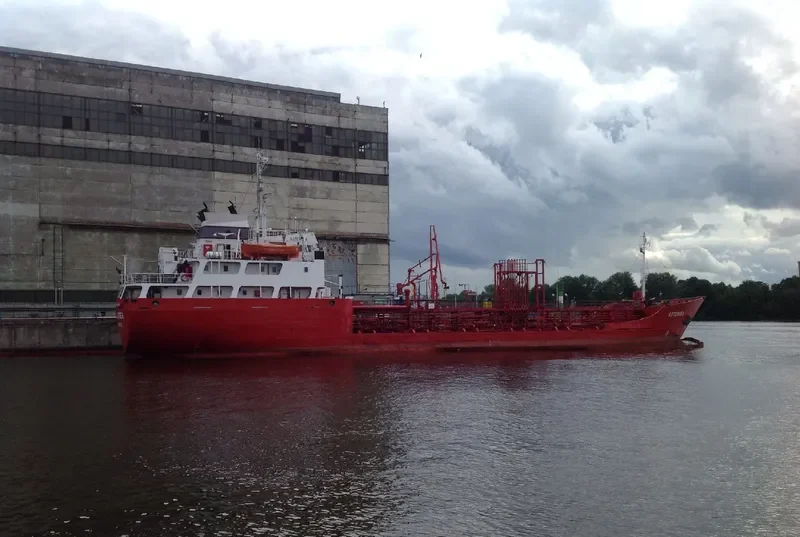 ASTERDEA Tanker IMO 7421863 photo 2