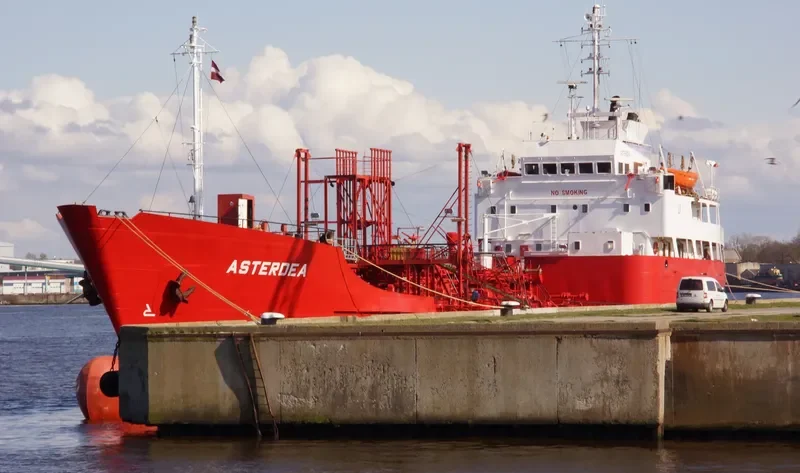 ASTERDEA Tanker IMO 7421863 photo 9
