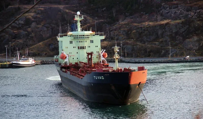 TUVAQ Tanker IMO 7421966 photo 3