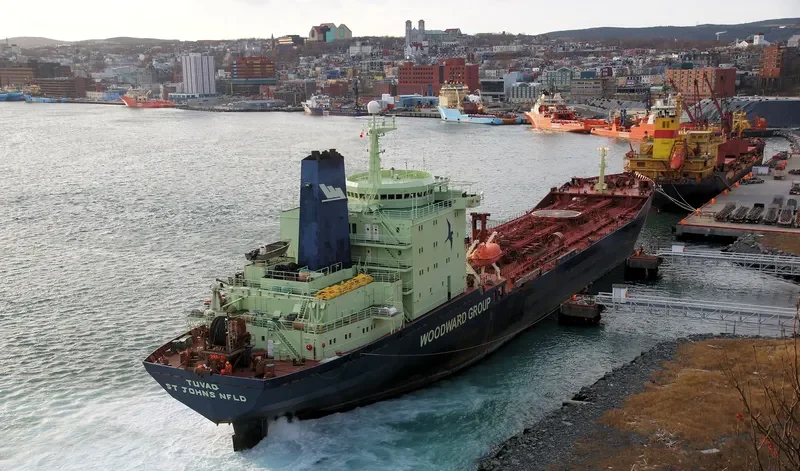 TUVAQ Tanker IMO 7421966 photo 6