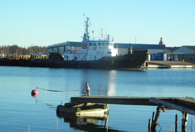 HELIOS Tug Boat IMO 7422336 photo 9