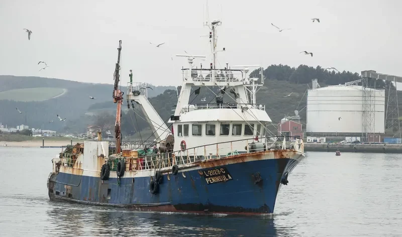 PENINSULA Fishing Vessel IMO 7422946 photo 3