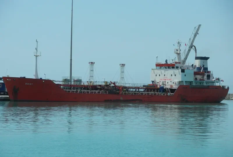 BUKET Tanker IMO 7427142 photo 4