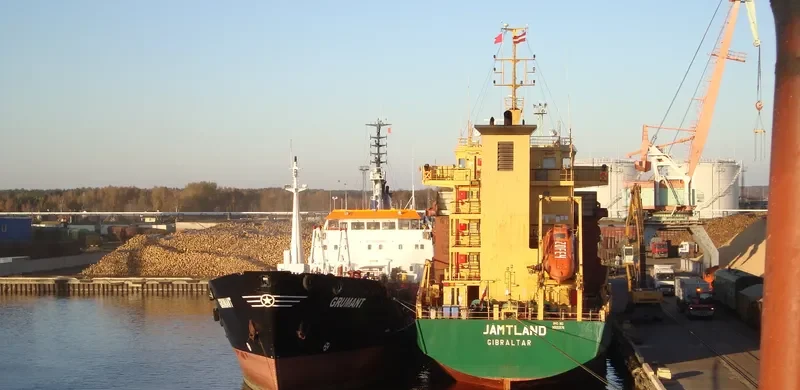 GRUMANT Tanker IMO 7427659 photo 6