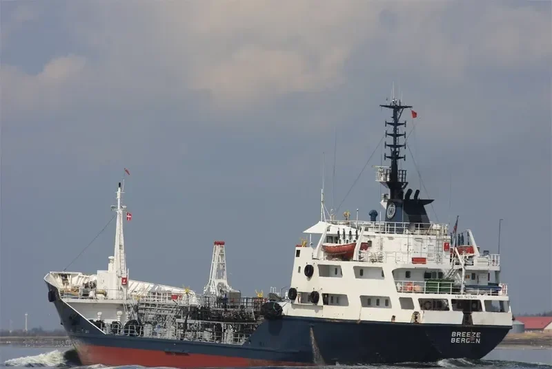 GRUMANT Tanker IMO 7427659 photo 9