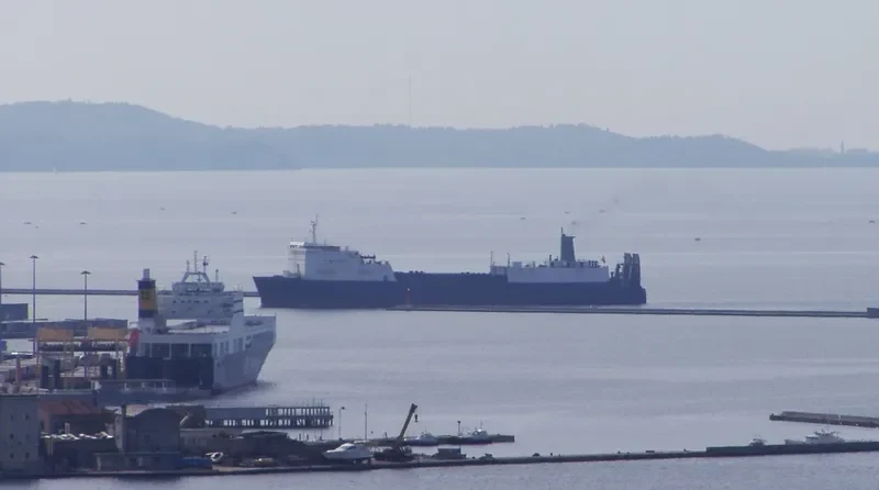 SOY 10 Ro-Ro IMO 7430711 photo 6